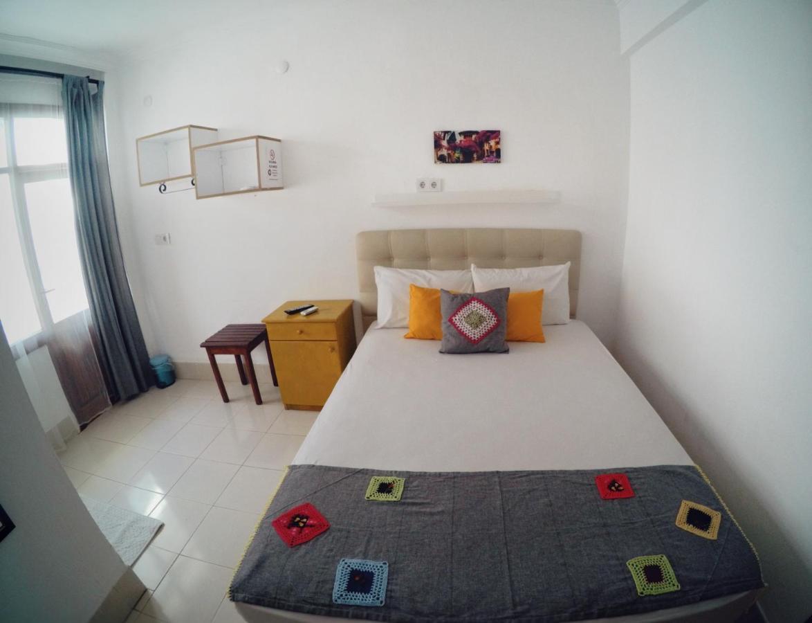 Miss Hotel Karya Oren  Ngoại thất bức ảnh